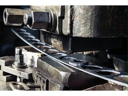 東莞沖壓件廠，拉深力與拉料力