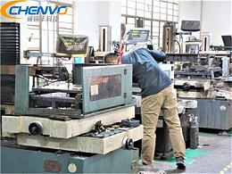 精密五金沖壓模具加工跳廢料，怎么解決？