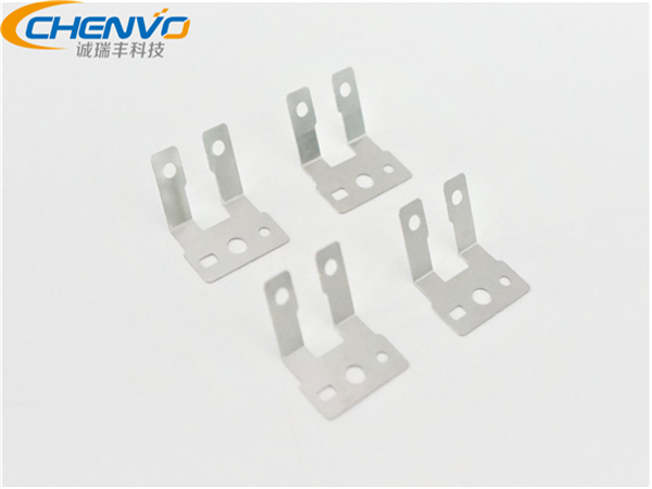 五金沖壓加工中的彈片有哪些特點？