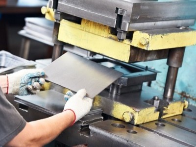 惠州五金沖壓廠，防止模具變形的4個方法-誠瑞豐科技股份有限公司