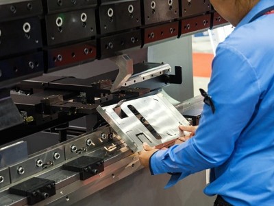 五金沖壓模具面臨的2個問題及解決辦法_沖壓廠