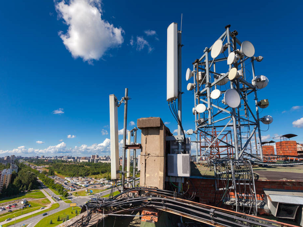 5G基站一體化天線(xiàn)機(jī)柜機(jī)箱