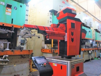 五金沖壓模具之單邊沖壓和雙邊沖壓-模具設(shè)計廠