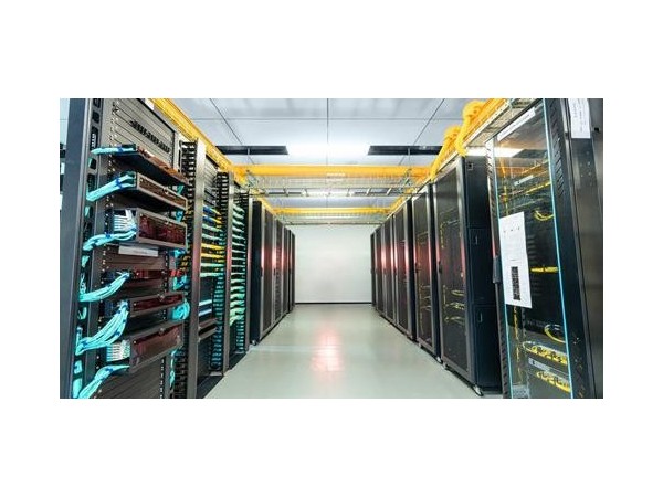 增城區(qū)鈑金加工廠(chǎng)的兩種常見(jiàn)機(jī)箱機(jī)柜生產(chǎn)