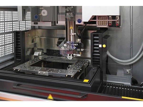 深圳五金沖壓廠，連續(xù)模設(shè)計(jì)要點(diǎn)-誠瑞豐五金制品公司